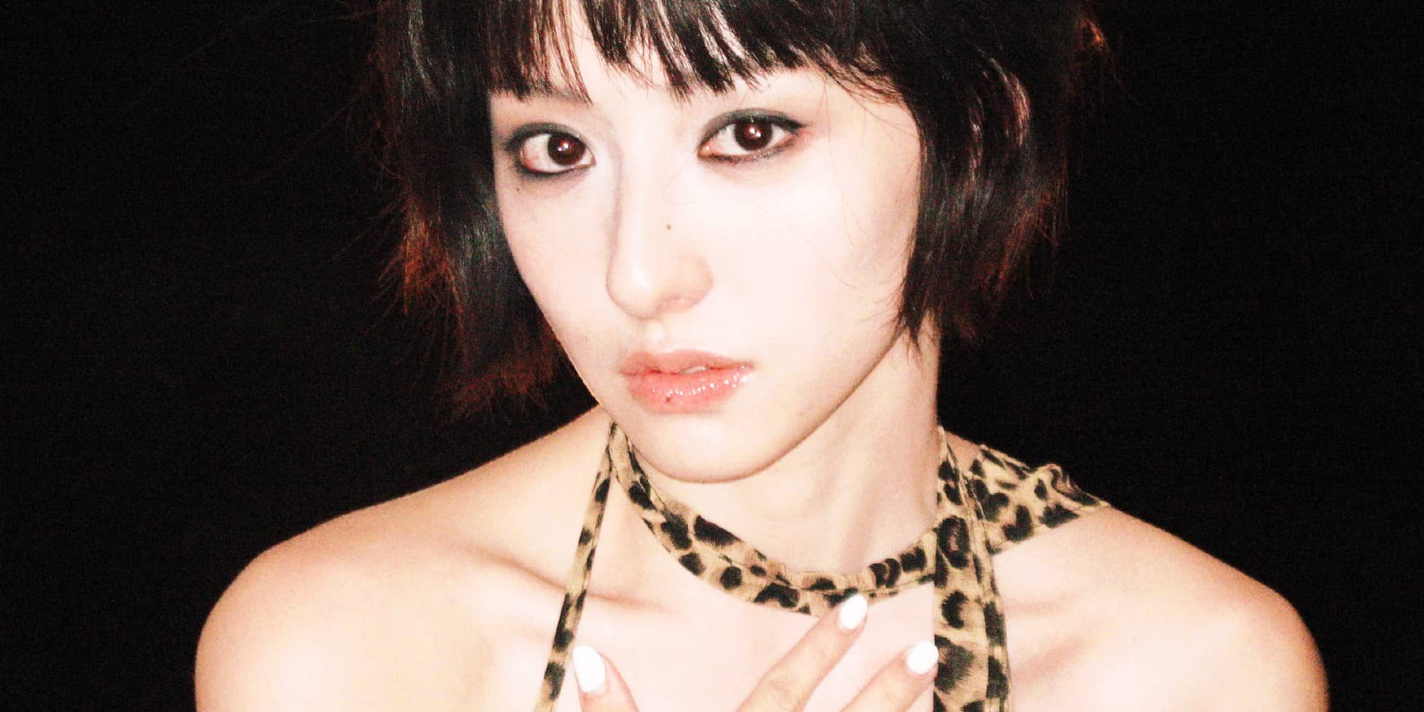 胡连馨，短发美妆怼脸美照