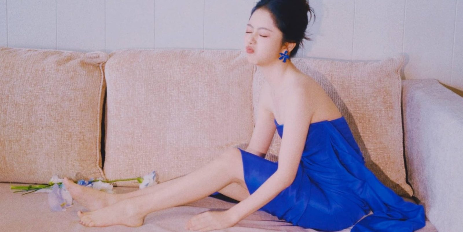 谭松韵温柔私服小脚丫美图集