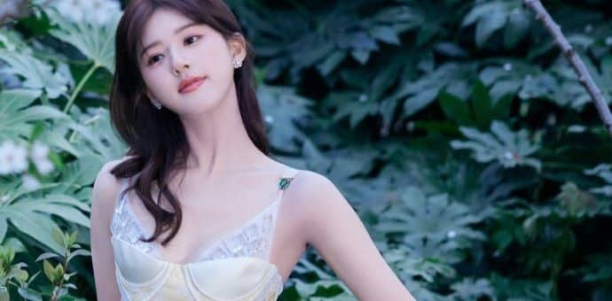 赵露思，甜美的少女感穿搭