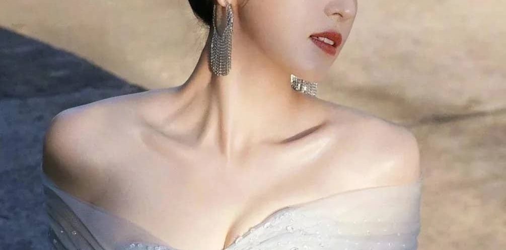 董璇写真手机壁纸，明艳大气的女明星