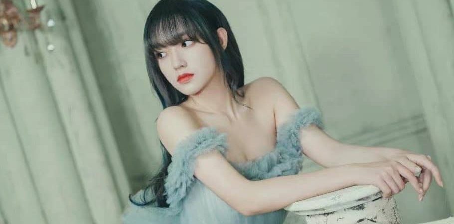 程潇，迷人蕾丝裙