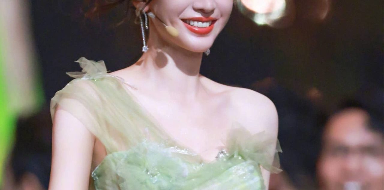 柳岩，乘风姐姐好美