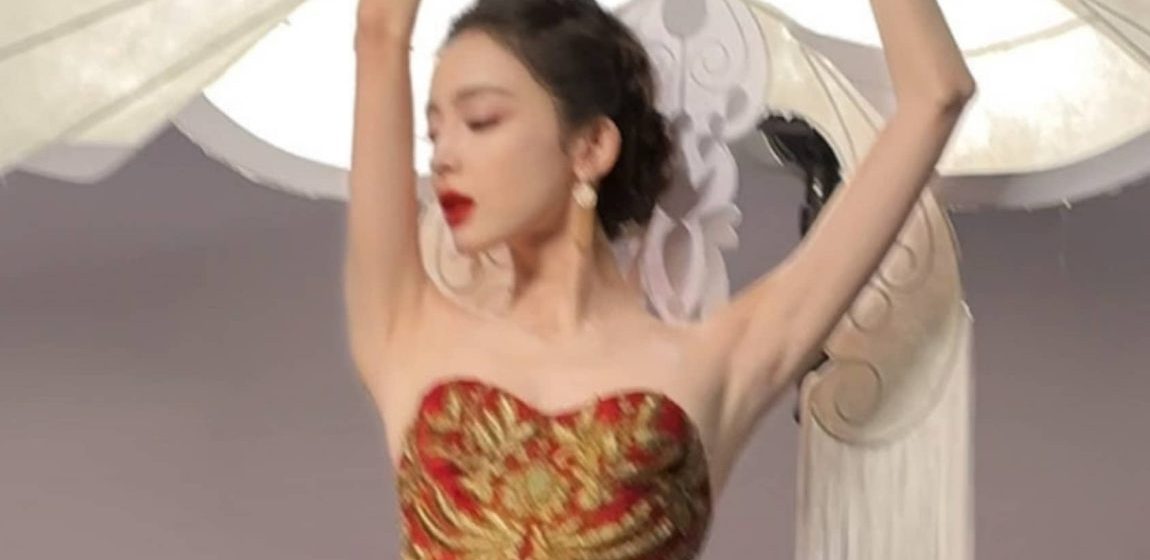 古力娜扎，红唇抹胸，梦之美人