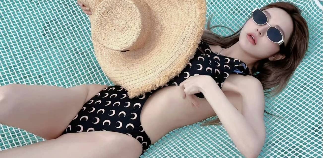 周扬青泳装穿搭精选