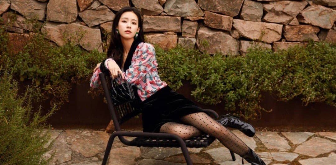 陈都灵的一组美腿大片，百看不厌的唯美妆造