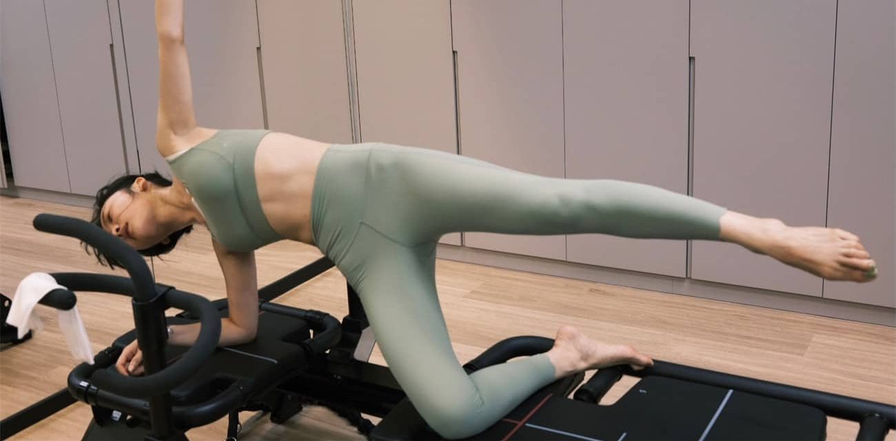 蔡文静，光脚丫妆造美图集