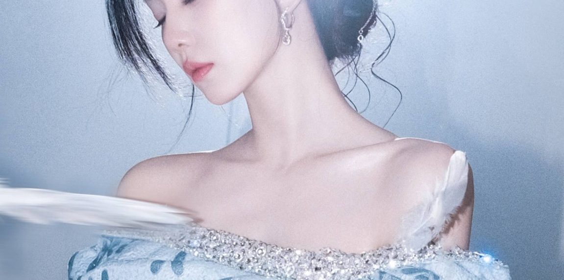 刘诗诗手机壁纸，蓝裙轻盈间的朦胧诗意