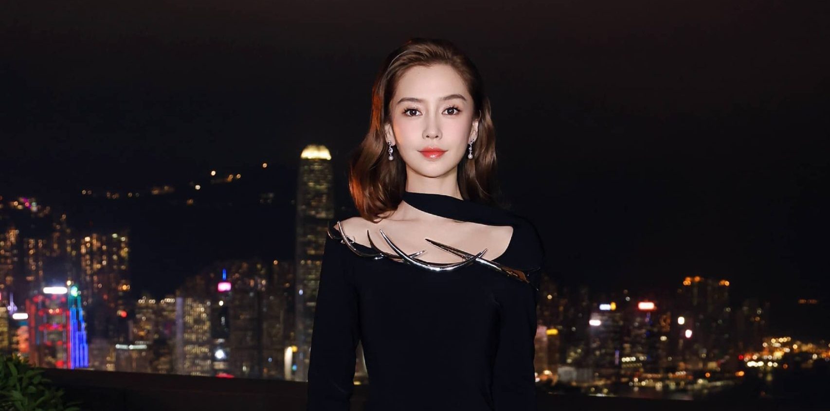 angelababy黑裙穿搭